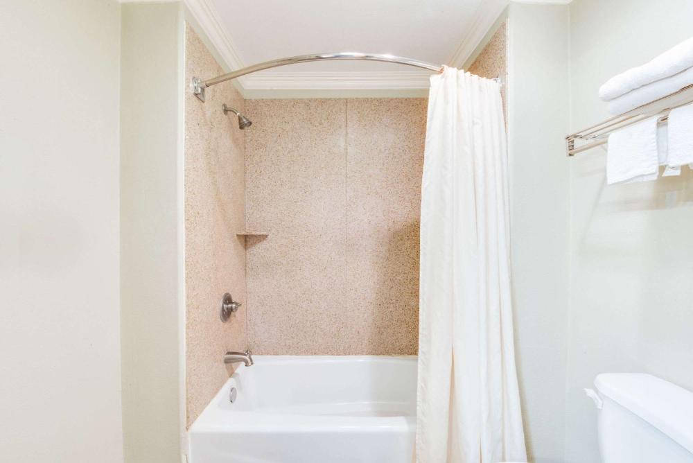 Double Room - Disability Access/Non-Smoking interior